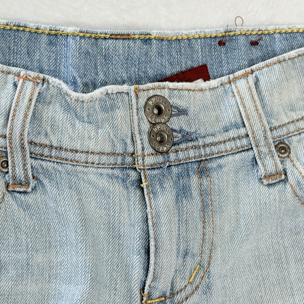 VTG Y2K Bongo Low Rise Light Wash Denim Micro Mini Shorts Size 3 Booty Frayed - Picture 4 of 8